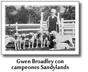 Gwen Broadley con campeones Sandylands